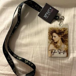 RARE: Taylor Swift Fearless Tour 2010 Lanyard with dates plus 1989 pin
